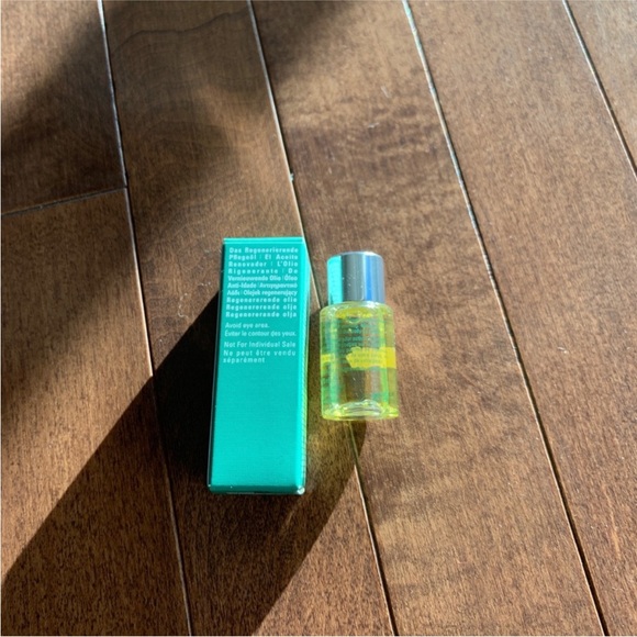 La Mer Renewal Oil 15ml - NEW A63or better - Picture 2 of 4